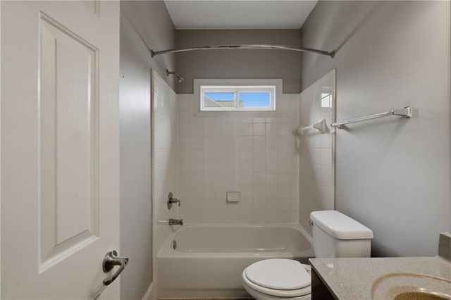4530 Oak Brook Drive SE, Smyrna, GA 30082
