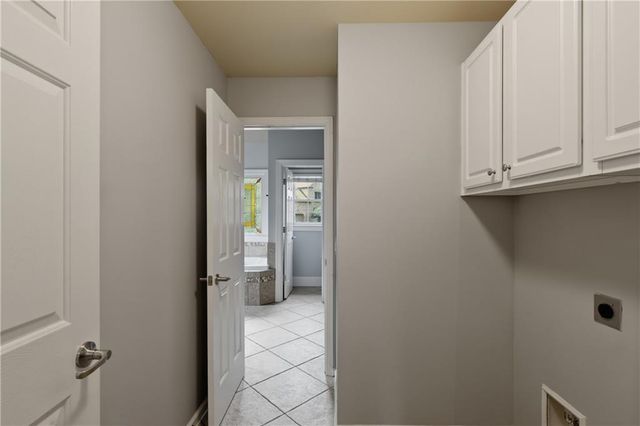 4530 Oak Brook Drive SE, Smyrna, GA 30082