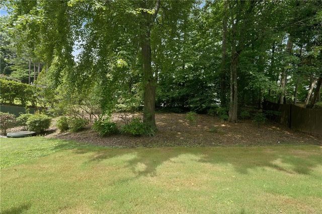 4530 Oak Brook Drive SE, Smyrna, GA 30082
