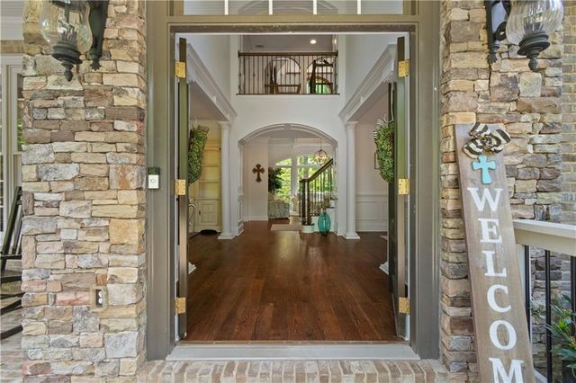5640 Lake Oak Landing, Cumming, GA 30040
