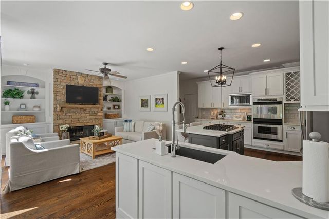 5640 Lake Oak Landing, Cumming, GA 30040