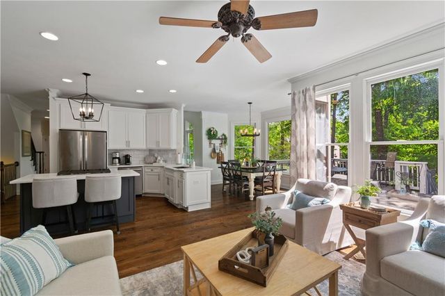 5640 Lake Oak Landing, Cumming, GA 30040