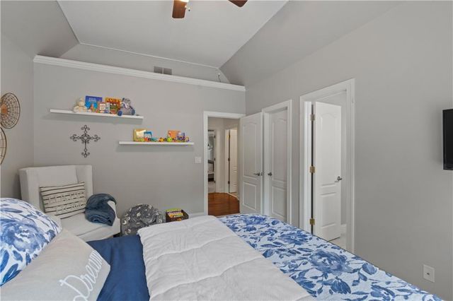5640 Lake Oak Landing, Cumming, GA 30040