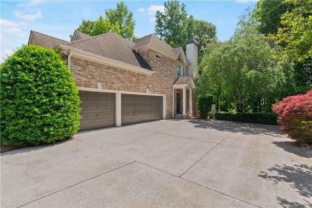 5640 Lake Oak Landing, Cumming, GA 30040