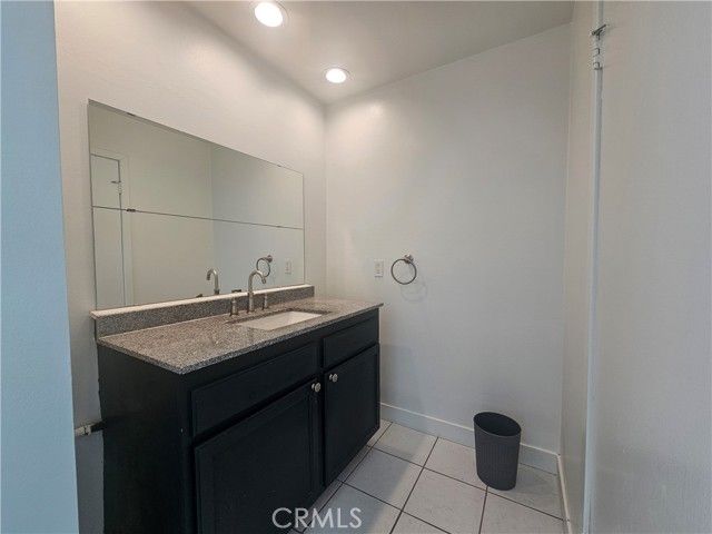 15125 Nordhoff, North Hills (los Angeles), CA 91343