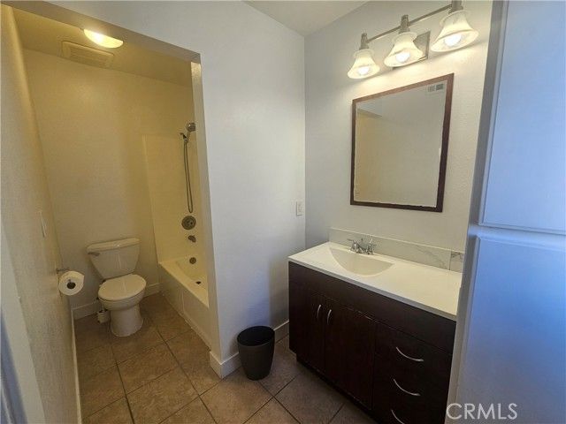 15125 Nordhoff, North Hills (los Angeles), CA 91343