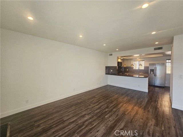 15125 Nordhoff, North Hills (los Angeles), CA 91343