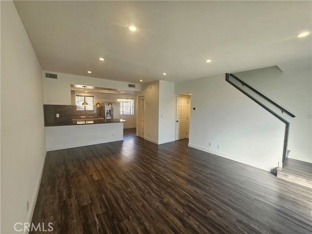 15125 Nordhoff, North Hills (los Angeles), CA 91343