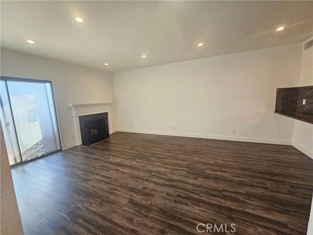 15125 Nordhoff, North Hills (los Angeles), CA 91343