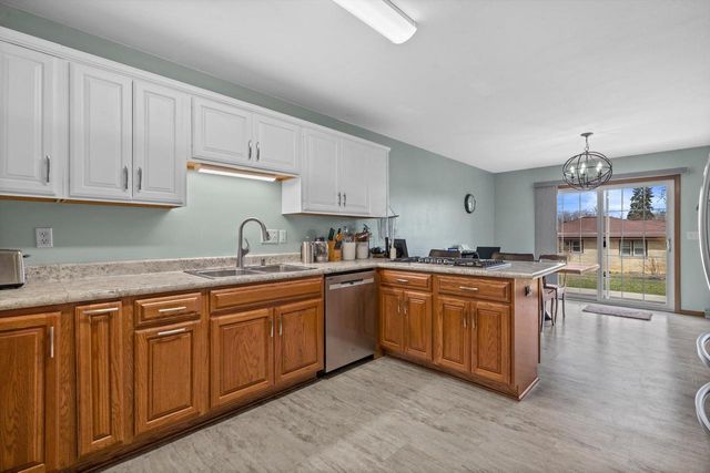 2558 N Green Bay ROAD, Mount Pleasant, WI 53406