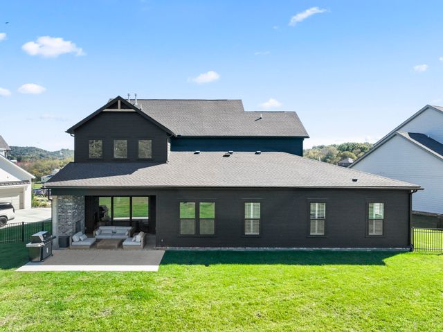 5049 Fairhaven Cir, Thompsons Station, TN 37179