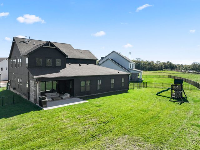 5049 Fairhaven Cir, Thompsons Station, TN 37179
