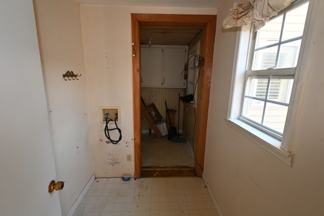 239 Brooklyn Ave, Linden, TN 37096