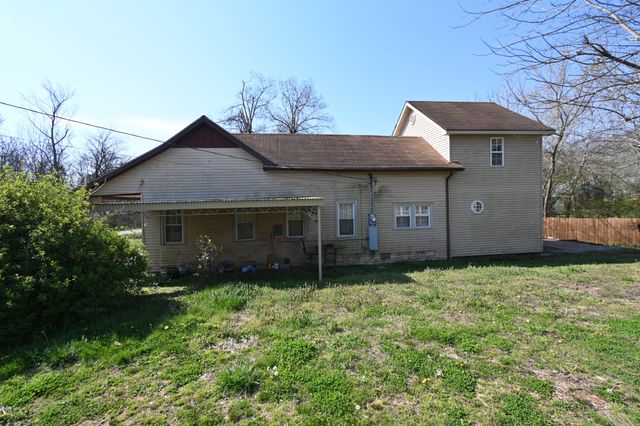 239 Brooklyn Ave, Linden, TN 37096