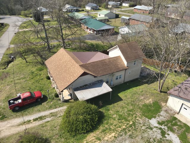 239 Brooklyn Ave, Linden, TN 37096