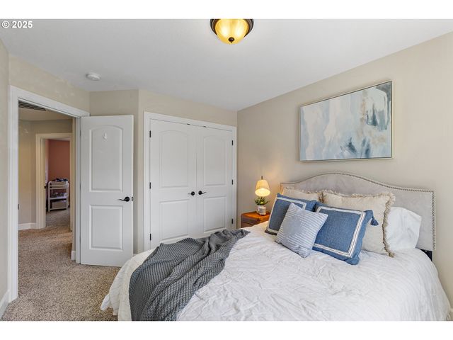 3096 Nw PARKHURST Ter, Portland, OR 97229