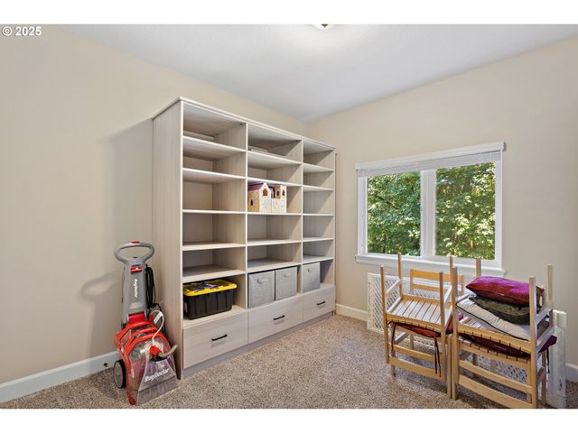 3096 Nw PARKHURST Ter, Portland, OR 97229