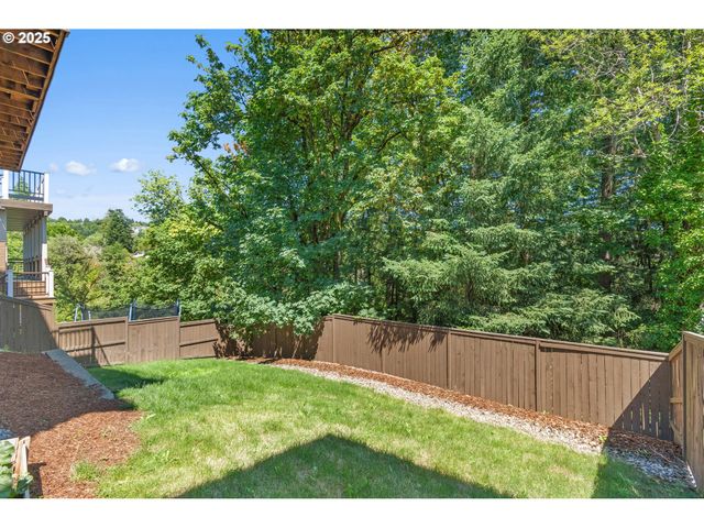 3096 Nw PARKHURST Ter, Portland, OR 97229