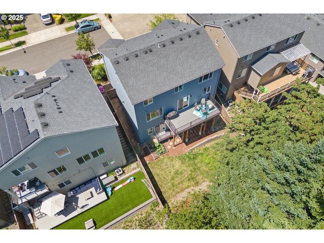 3096 Nw PARKHURST Ter, Portland, OR 97229