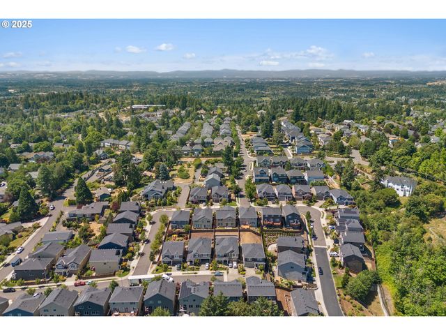 3096 Nw PARKHURST Ter, Portland, OR 97229