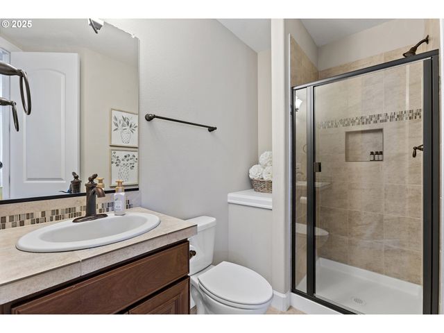 3096 Nw PARKHURST Ter, Portland, OR 97229