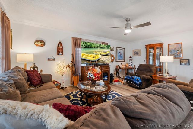 25401 S 603 Road, Grove, OK 74344