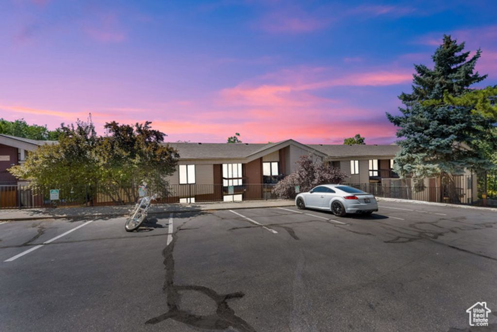425 S 1000 E #204C, Salt Lake City, UT 84102