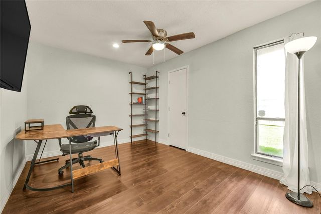 15719 Stonehaven Drive, Houston, TX 77059