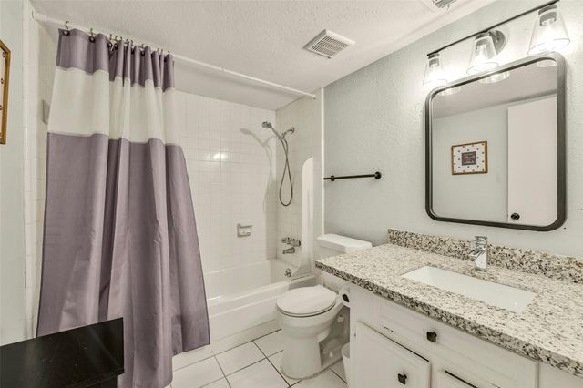 15719 Stonehaven Drive, Houston, TX 77059