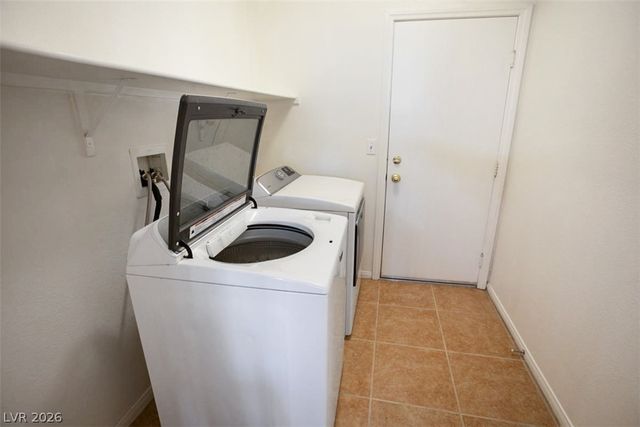 8813 Arabian Filly Avenue, Las Vegas, NV 89143