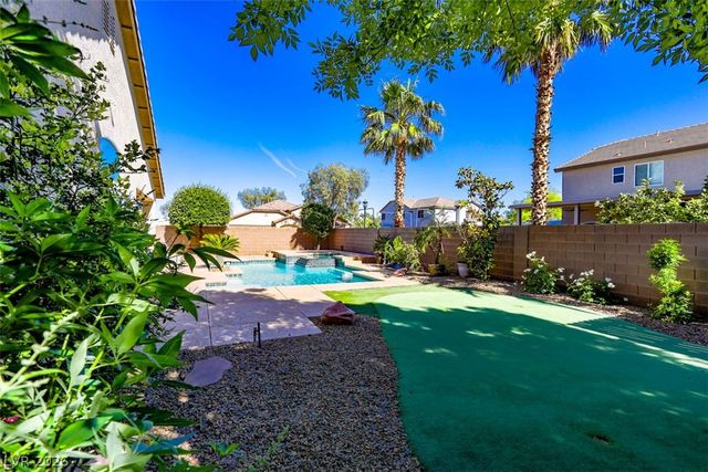 8813 Arabian Filly Avenue, Las Vegas, NV 89143