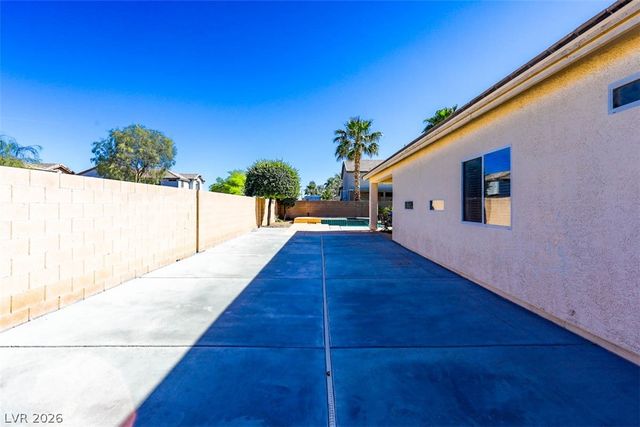 8813 Arabian Filly Avenue, Las Vegas, NV 89143