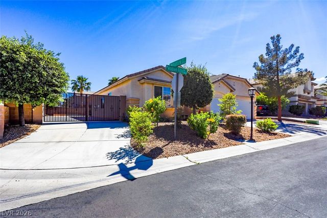 8813 Arabian Filly Avenue, Las Vegas, NV 89143