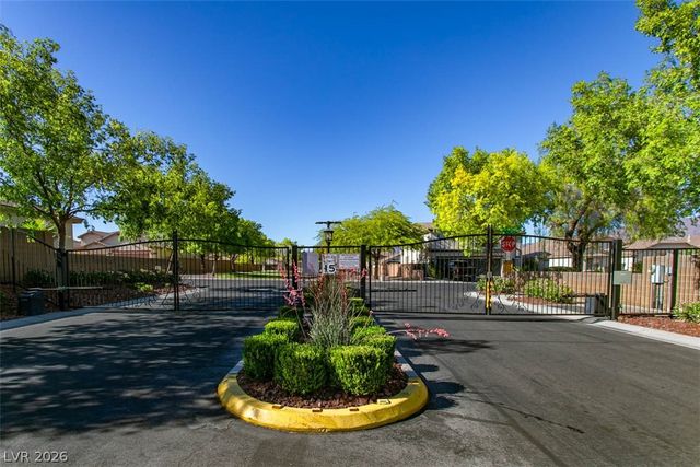 8813 Arabian Filly Avenue, Las Vegas, NV 89143