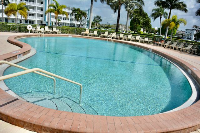 4070 Exeter D, Boca Raton, FL 33434