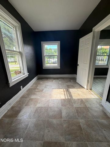1015 Belmont Avenue, Toledo, OH 43607