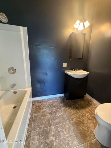 1015 Belmont Avenue, Toledo, OH 43607