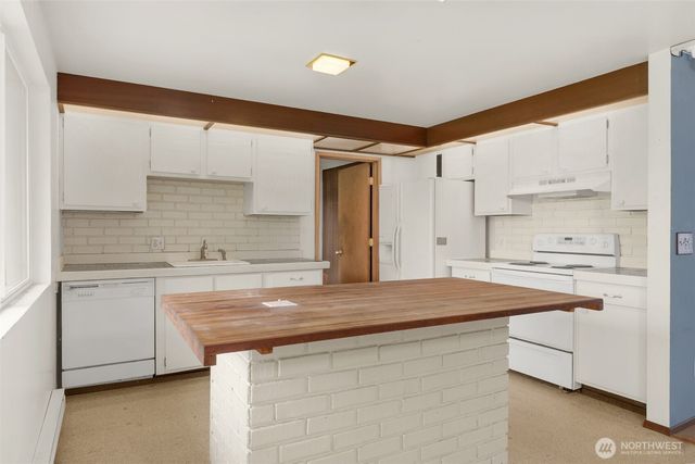 5516 156th Avenue NE, Redmond, WA 98052