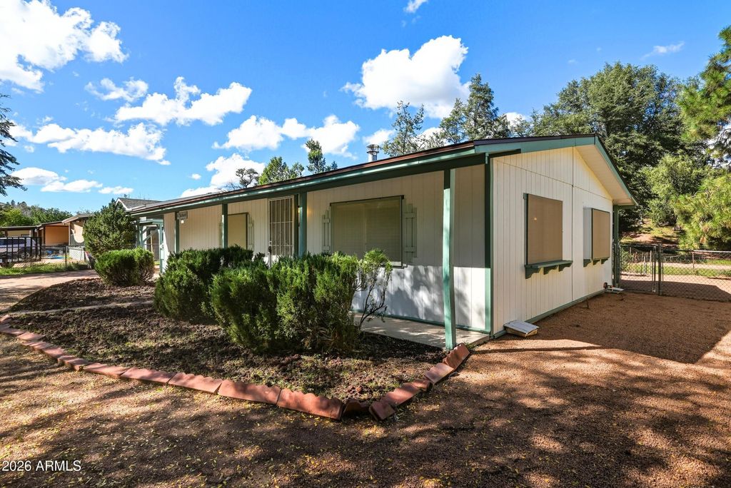 Image 1 of property listing at 82 E QUAIL HOLLOW Drive, Payson, AZ 85541