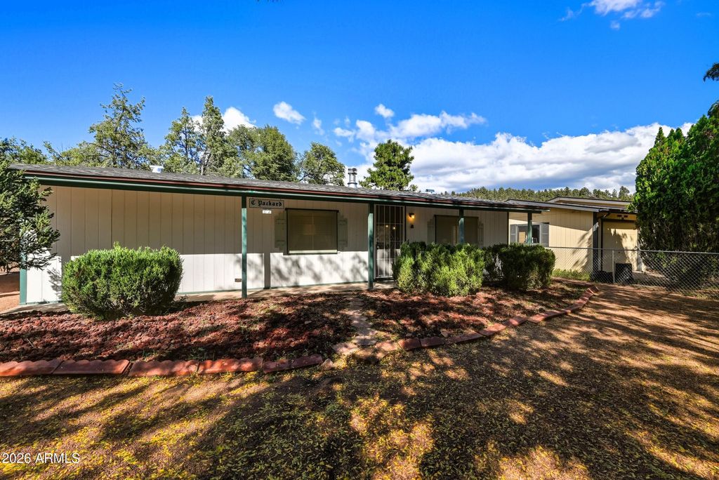 Image 2 of property listing at 82 E QUAIL HOLLOW Drive, Payson, AZ 85541