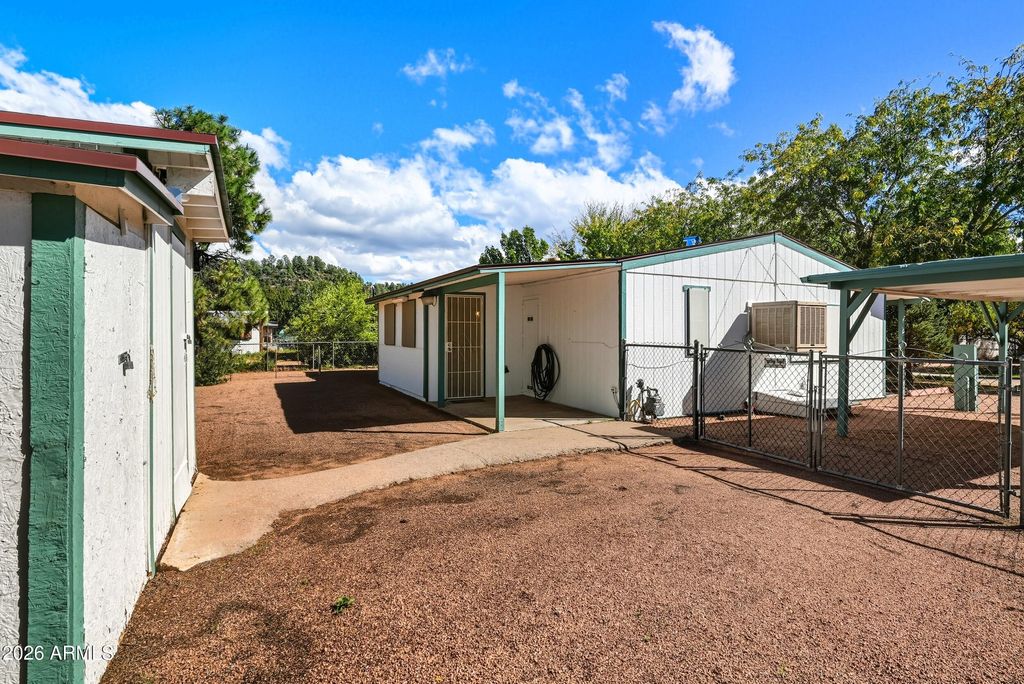 Image 29 of property listing at 82 E QUAIL HOLLOW Drive, Payson, AZ 85541