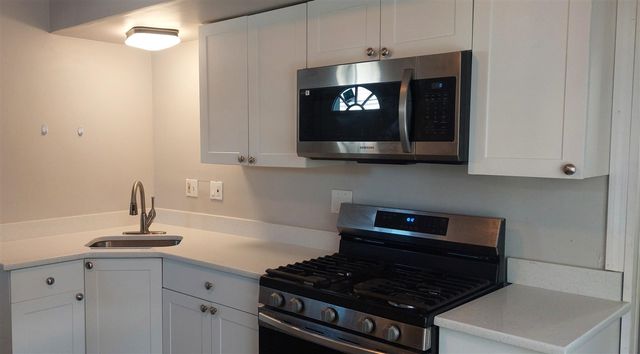 19148 Hilton Drive, Southfield, MI 48075