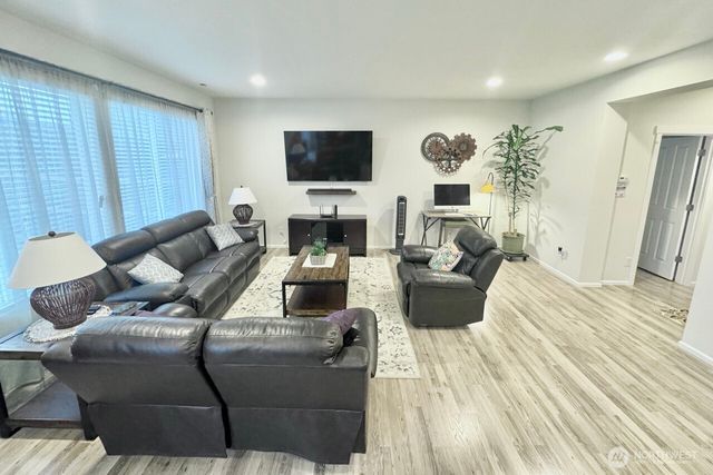 8120 175th Street Court E, Puyallup, WA 98375