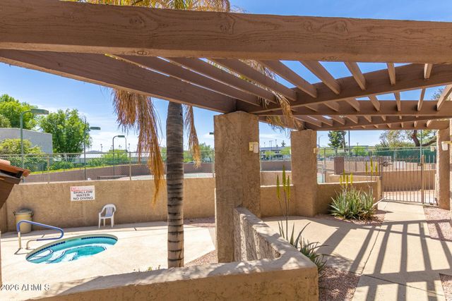 4554 E PARADISE VILLAGE Parkway N 227, Phoenix, AZ 85032