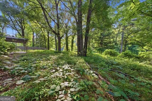 2585 Abner Place NW, Atlanta, GA 30318