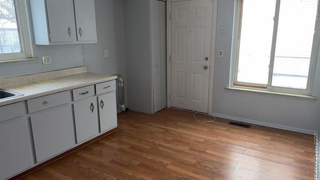 28567 Forest Dale Street, Romulus, MI 48174