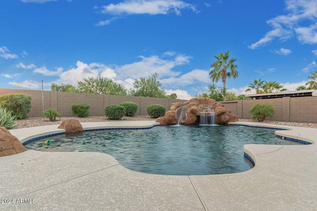 31748 N BLACKFOOT Drive, Queen Creek, AZ 85143