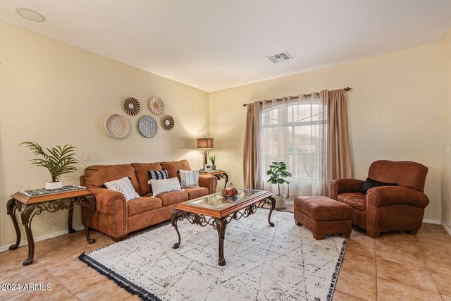 31748 N BLACKFOOT Drive, Queen Creek, AZ 85143