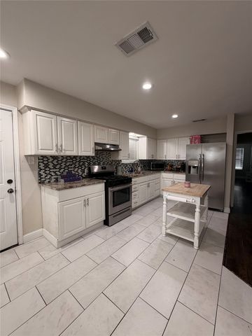 9605 Kittyhawk Lane, Dallas, TX 75217