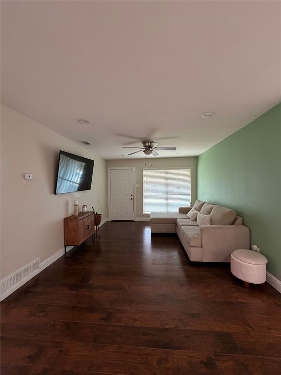 9605 Kittyhawk Lane, Dallas, TX 75217
